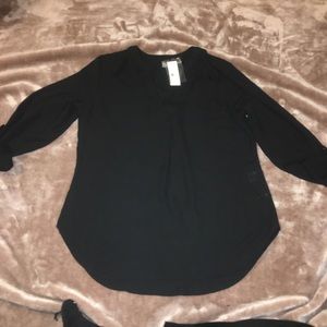 NWOT ✨ NY&Co Vneck Soho Blouse